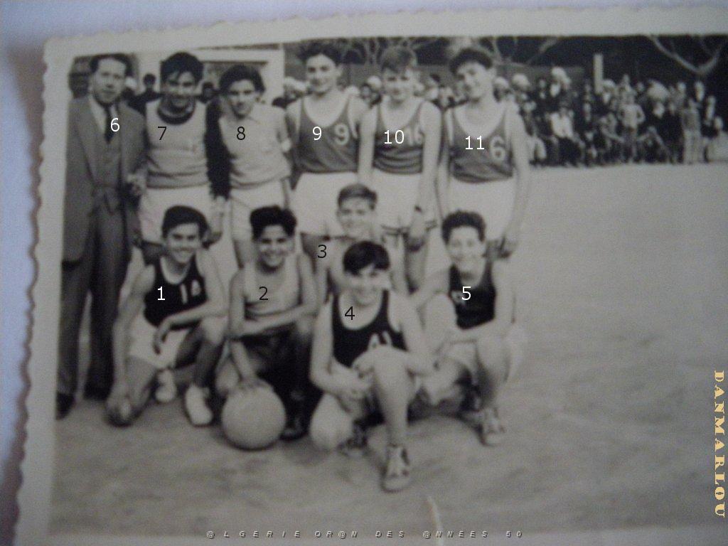 PMO BASKET P.M.O. 19XX LES MINIMES A BENI SAF CONTRE LA JPBS.jpg